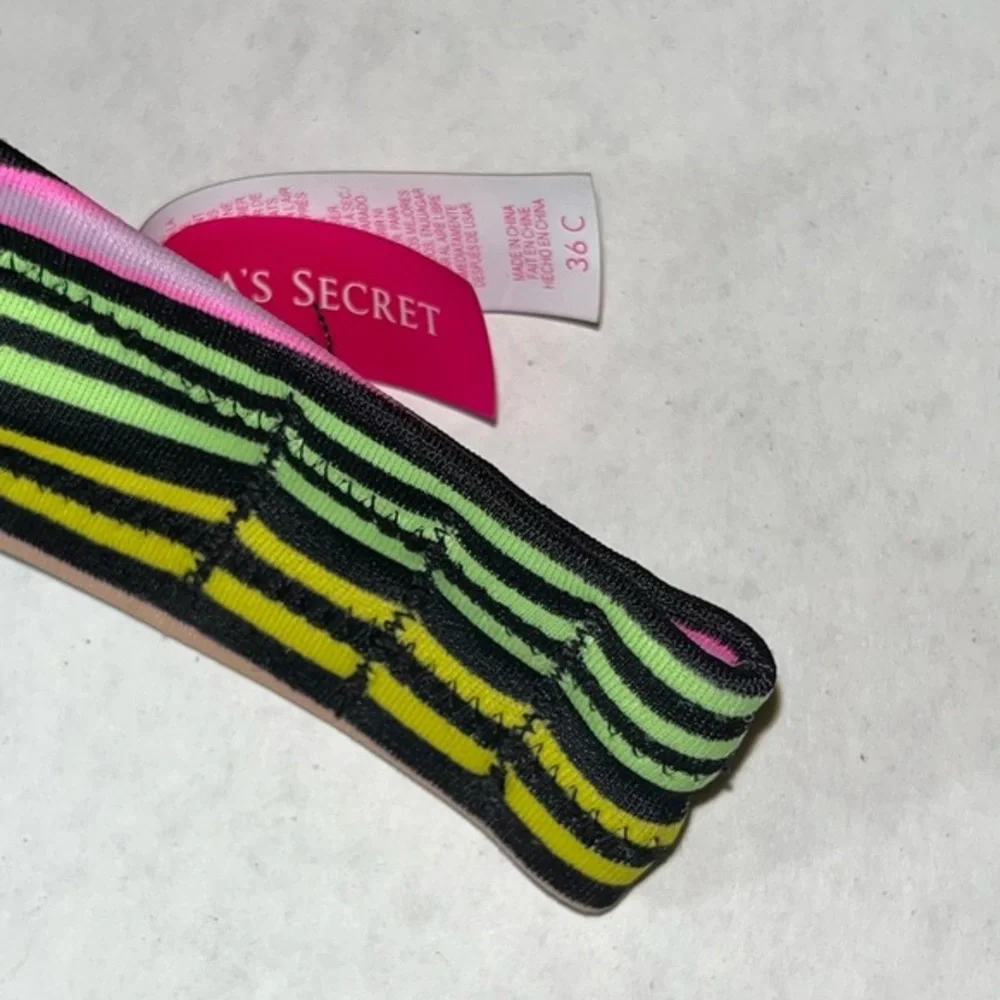 Victoria’s Secret Striped Underwire Bikini‎ Top Size 36C